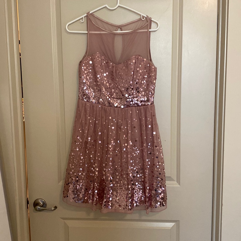 This is a pink princess prom dress!